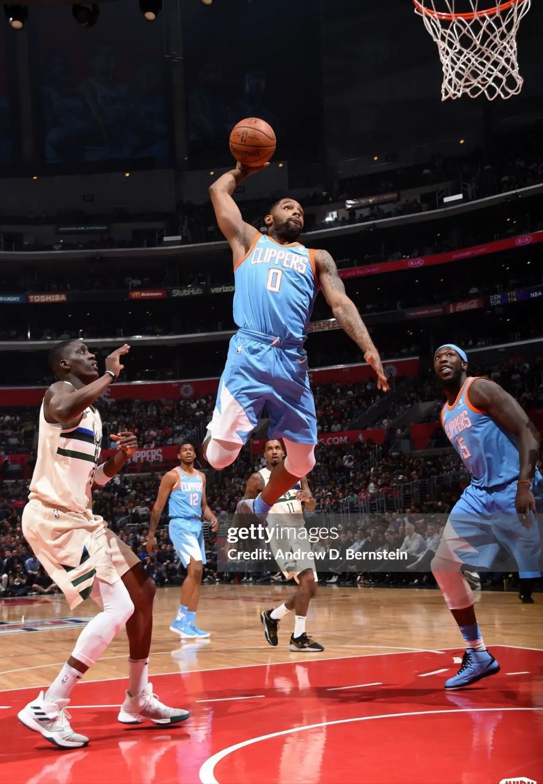 今晚底特律活塞备战CBA季后赛，主帅复盘细节曝光，悬念犹存，球探报告显示潜力的简单介绍