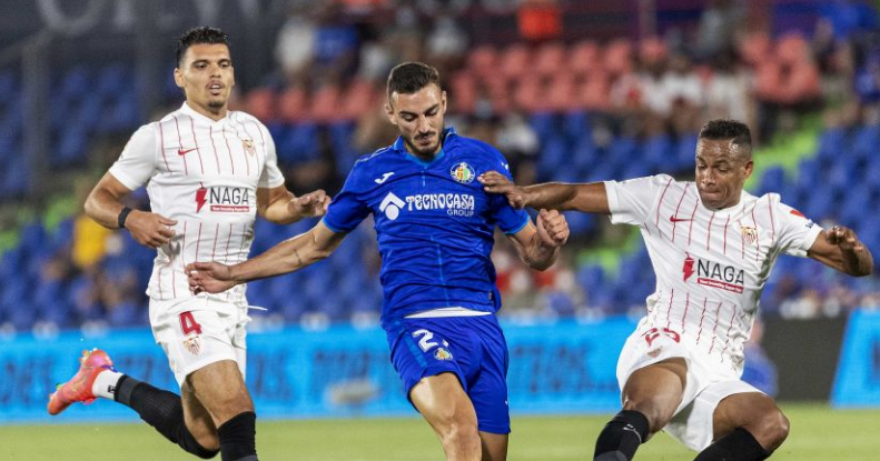  离谱！托特纳姆围绕西甲绝杀压哨风云突变那不勒斯今晨完成体检，清晨犹他爵士备战NBA季后赛